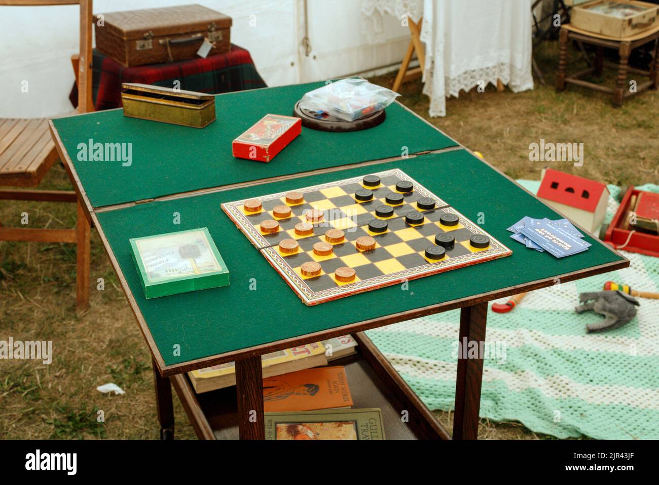 Gioco di Draughts. Lytham 1940's Weekend 2022; Foto Stock