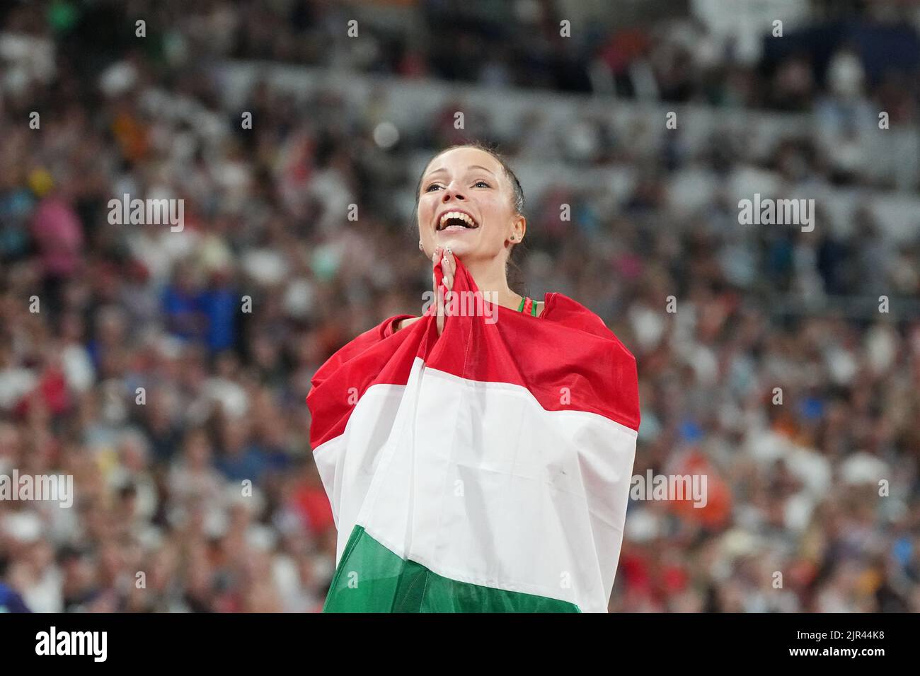 Monaco, Germania. 21st ago, 2022. Atletica: Campionati europei, Stadio Olimpico, ostacoli di 100 metri, donne, finale, Luca Kozak (Ungheria) vince la medaglia d'argento. Credit: Soeren Stache/dpa/Alamy Live News Foto Stock