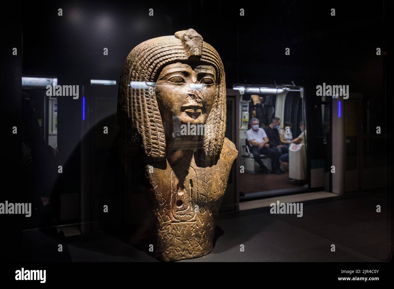 Francia. Parigi (75) (1th° distretto) le piattaforme della stazione della metropolitana Louvre Rivoli sono decorate con riproduzioni di opere d'arte del louvre mu Foto Stock