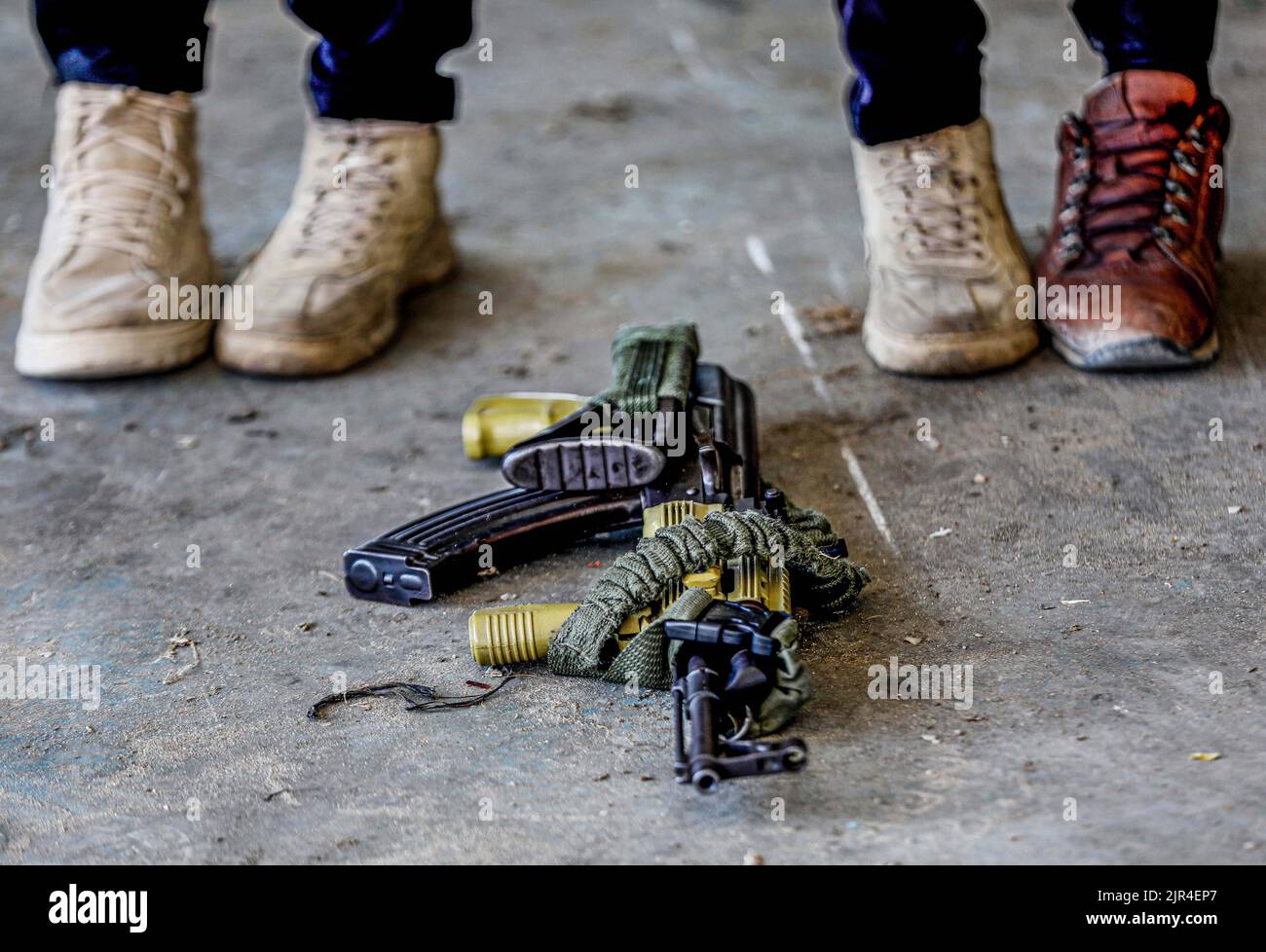 Uomini di guerra delle Brigate Izz al-DIN al-Qassam, l'ala militare di Hamas, durante una marcia militare anti-Israele a Gaza City, striscia di Gaza. Palestina. Foto Stock