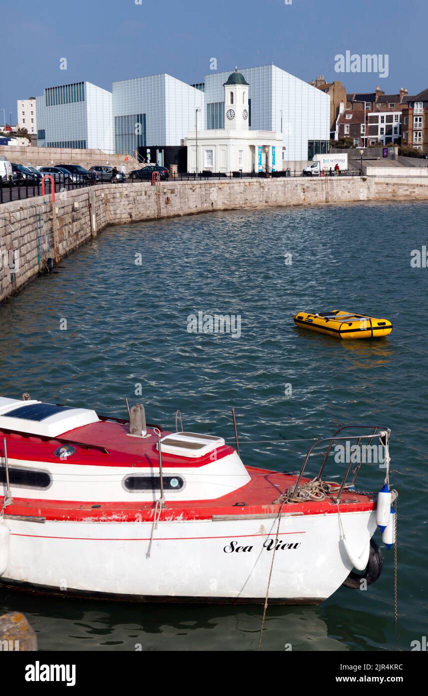 Visualizzare di nuovo la Turner Contermporary art gallery, Margate Harbour, Margate, Kent Foto Stock