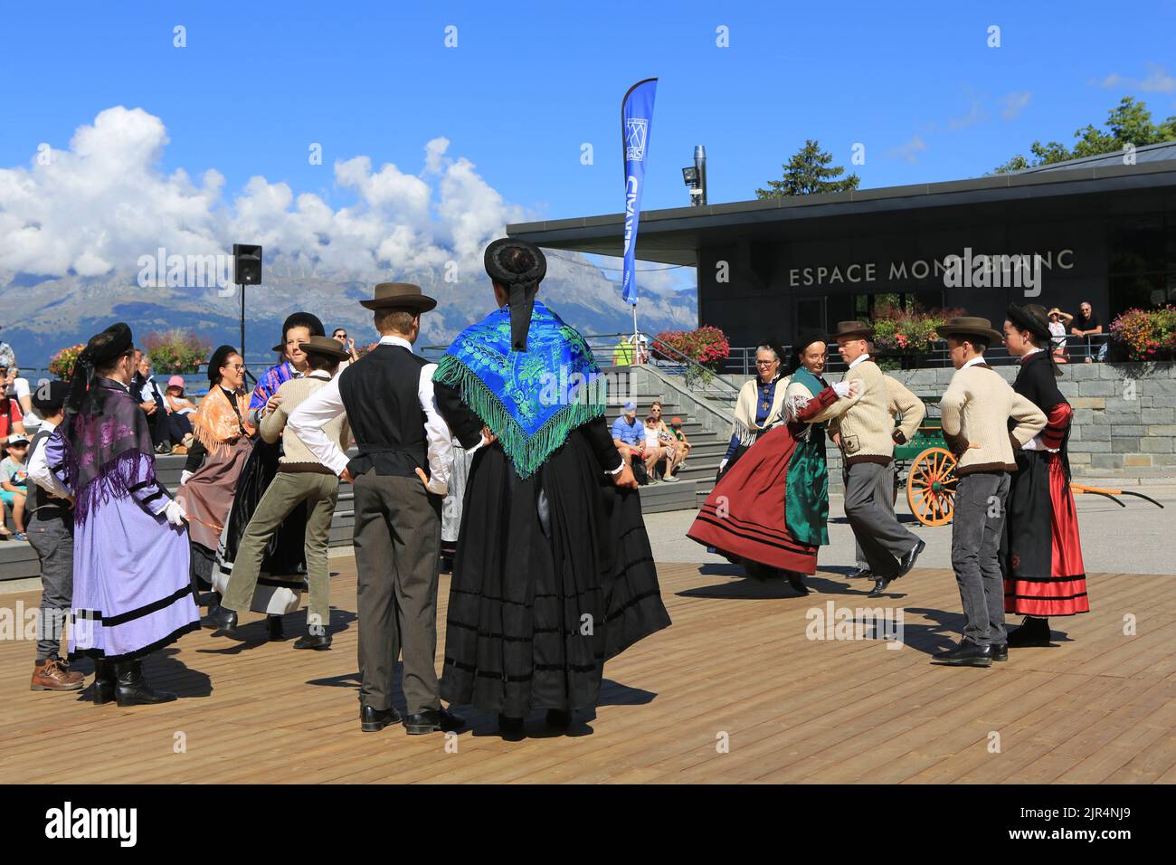 La Rioule. Danses folkloriques. Groupes folkloriques du Pays de Savoie. Espace Marie-Paradis. Saint-Gervais-les-Bains. Alta Savoia. Francia. Foto Stock