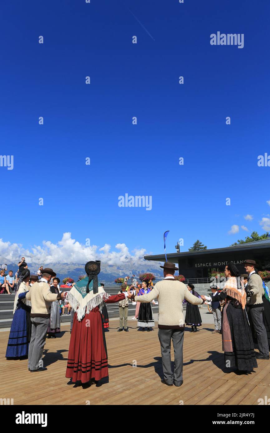 La Rioule. Danses folkloriques. Groupes folkloriques du Pays de Savoie. Espace Marie-Paradis. Saint-Gervais-les-Bains. Alta Savoia. Francia. Foto Stock