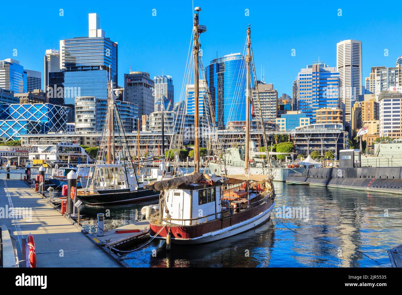 Darling Harbour, Sydney, Australia, con barche storiche appartenenti all'Australian National Maritime Museum Foto Stock