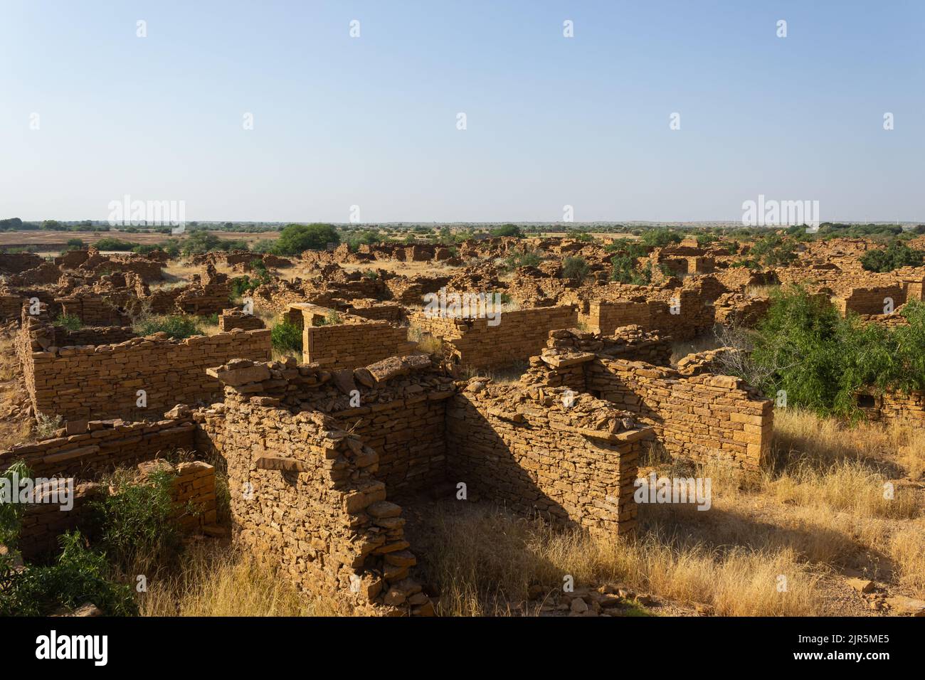 Kuldhara è un villaggio abbandonato nel distretto di Jaisalmer del Rajasthan, India. Fondata intorno al 13th ° secolo, era un tempo un prospero Villaggio. Foto Stock