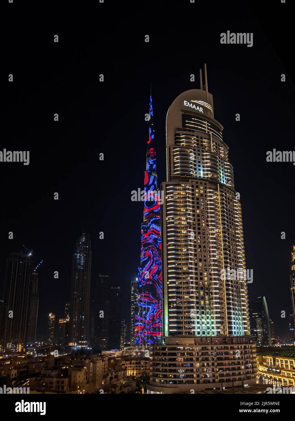 Burj Khalifa Building a Dubai UAE come visto di notte Foto Stock
