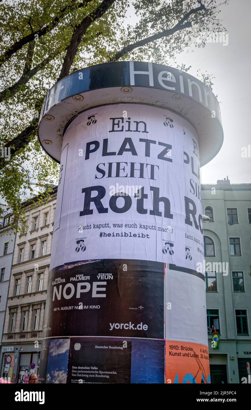 Umbenennung des Heinrichplatzes a Rio-Reiser-Platz a Berlino-Kreuzberg. Zur Feier mit der Politrockband Ton Steine Scherben kam auch Kulturstaatsmini Foto Stock