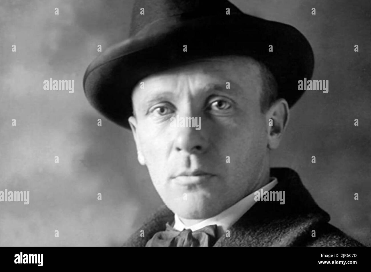 MIKHAIL BULGAKOV (1891-1940) medico, scrittore e drammaturgo russo nel 1928 Foto Stock