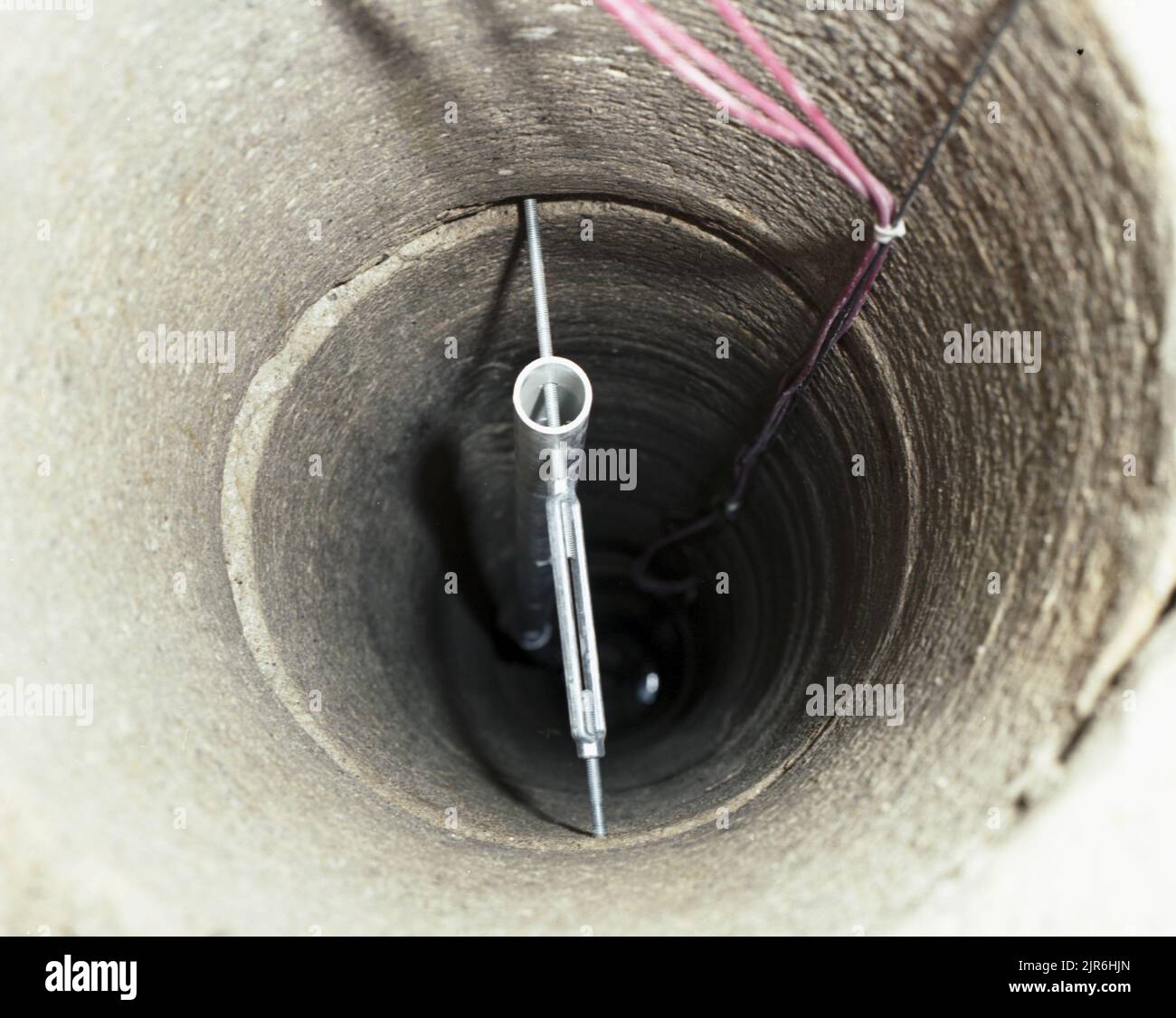 NTS A88 781 08-19-88 SANDIA NATIONAL LABS U12P POP-IN-P #2 PEPERONI DI INSTALLAZIONE H.E. (PROJECT ENGINEER) DATA DI PUBBLICAZIONE: 8/19/1988 FORI DI PERFORAZIONE; ESPLOSIVI; INSTALLAZIONE H. E.; ESPLOSIVI ELEVATI; INSTALLAZIONI; NEVADA; NEVADA TEST SITE; NTS; TECNOLOGIA NUCLEARE; TEST NUCLEARI; TEST NUCLEARI; PEPERONI, R.E.; LABORATORI NAZIONALI SANDIA; SITI DI TEST; TUNNEL; U12P POP-IN-P; U12P POP-IN-P #2; UGT; METROPOLITANA; TEST SOTTERRANEI; EFFETTI DELLE ARMI; TECNOLOGIA DELLE ARMI; IMMAGINI STORICHE CABLATE. 1972 - 2012. Dipartimento di energia. Amministrazione nazionale della sicurezza nucleare. Fotografie relative a. Foto Stock