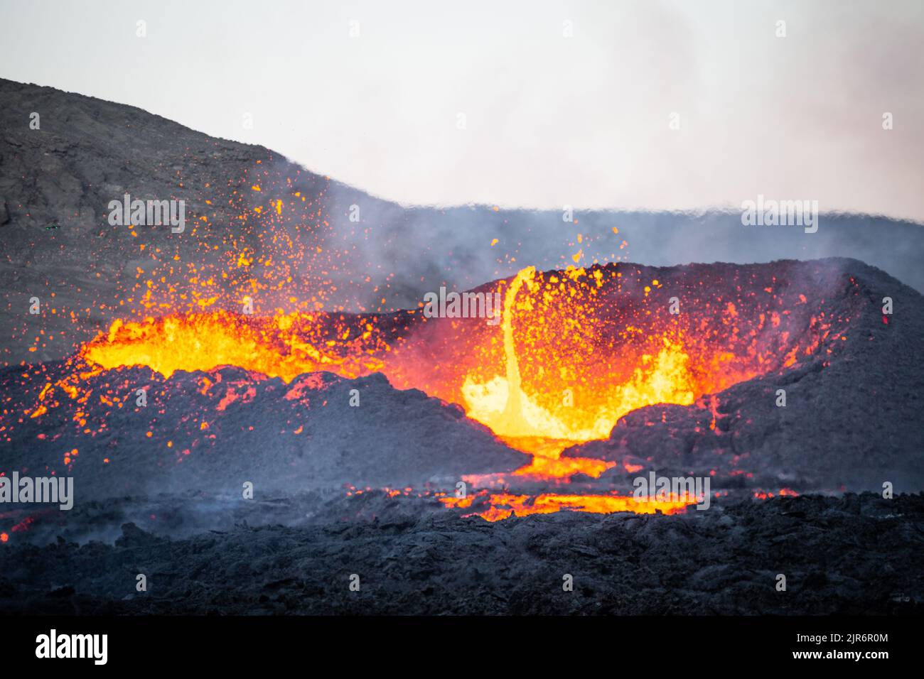 Eruzione del vulcano Meradalir, Penisola di Reykjanes, Islanda, agosto 2022 Foto Stock