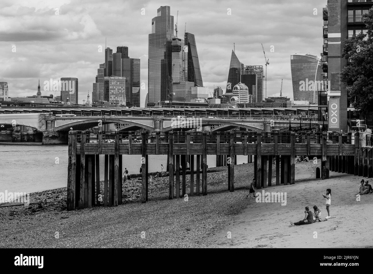 Londra lungo il Tamigi Foto Stock