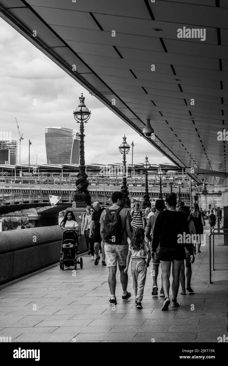 Londra lungo il Tamigi Foto Stock