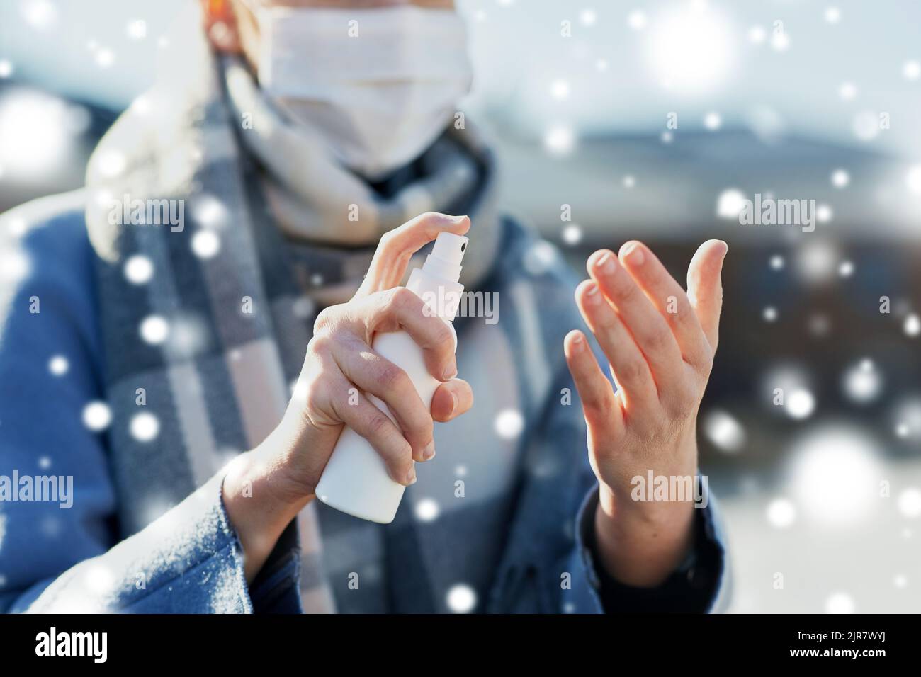 primo piano dell'igienizzatore per mani a spruzzo Foto Stock