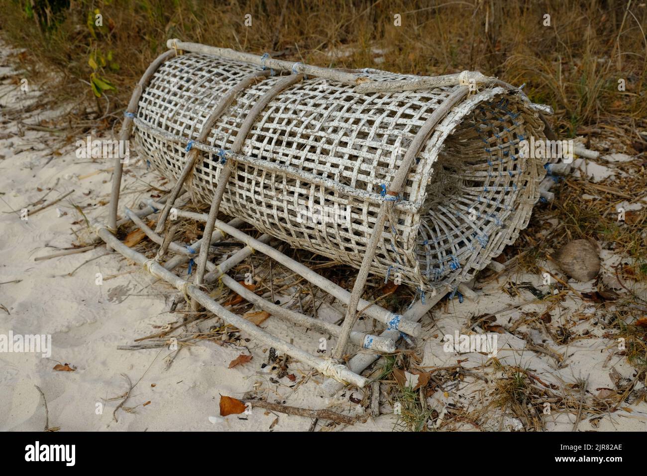 Indonesia Alor Island - tradizionale trappola di pesce fatta a mano Foto Stock