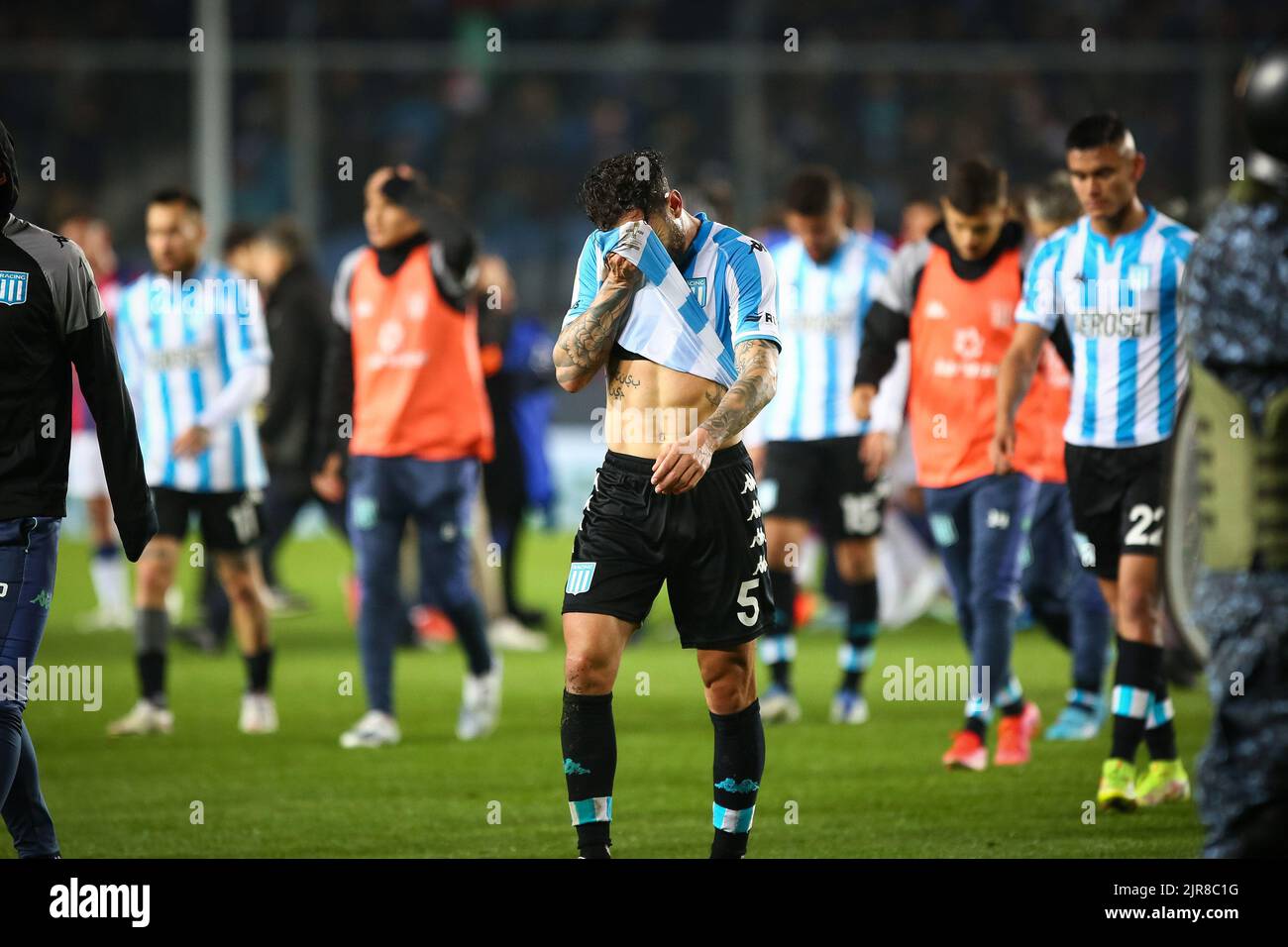 Buenos Aires, Argentina. 22nd ago, 2022. Eugenio Mena del Racing reagisce durante una partita tra Racing e San Lorenzo come parte del Copa de la Liga Profesional de Futbol allo Stadio Presidente Peron. (Punteggio finale: Racing 1 - 2 San Lorenzo) Credit: SOPA Images Limited/Alamy Live News Foto Stock