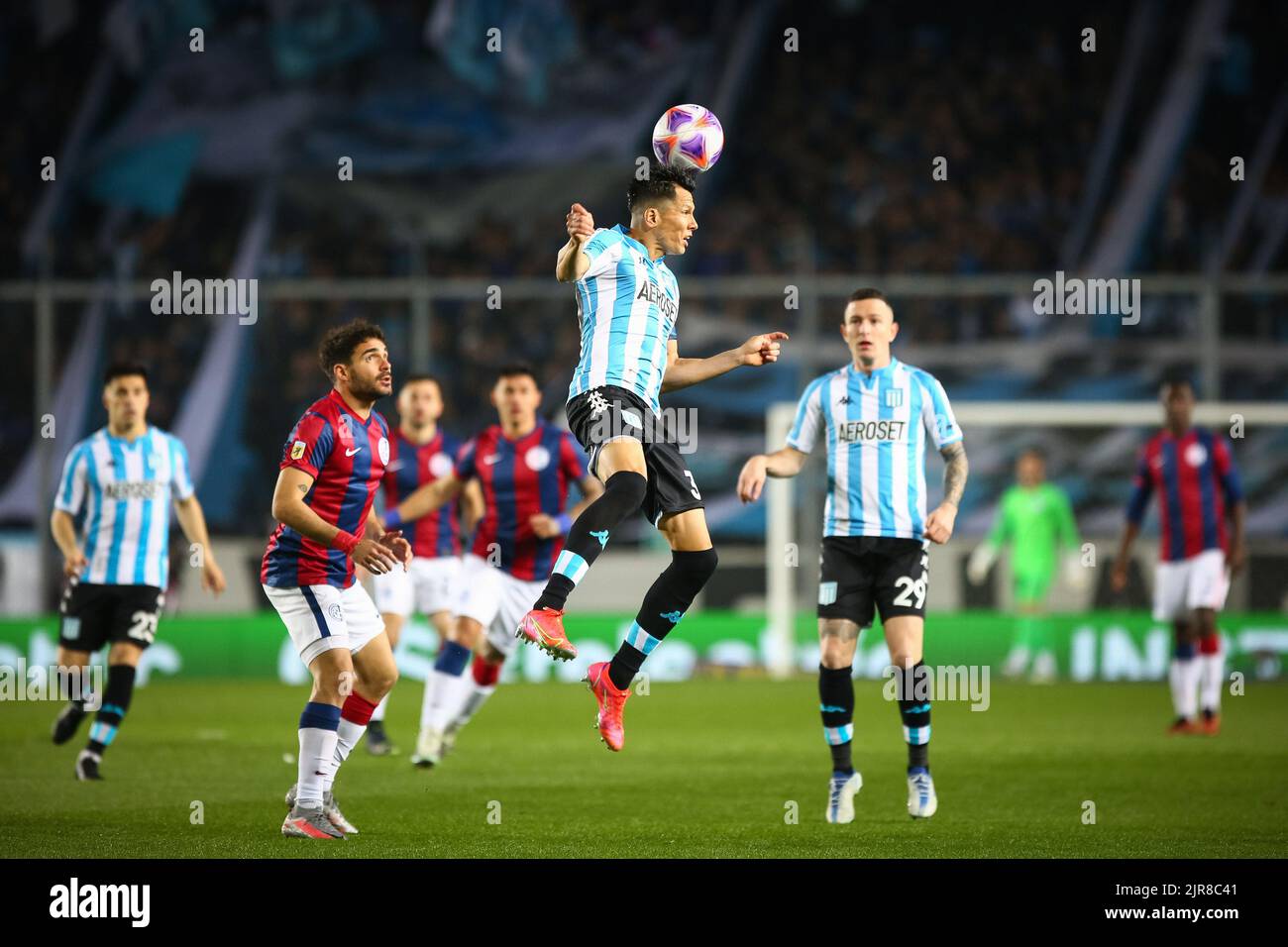 Buenos Aires, Argentina. 22nd ago, 2022. Leonardo Sigali (C) del Racing visto in azione durante una partita tra Racing e San Lorenzo come parte del Copa de la Liga Profesional de Futbol al Presidente Peron Stadium.(Final Score: Racing 1 - 2 San Lorenzo) (Photo by Roberto Tuero/SOPA Images/Sipa USA) Credit: Sipa USA/Alamy Live News Foto Stock