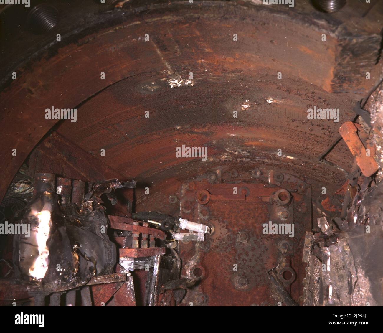 A730386 U12E RECUPERO HFR TOM HUNTER (PROJECT ENGINEER) NOV 26 73 EG&G/NTS PHOTO LAB DATA DI PUBBLICAZIONE: 11/26/1973 DAMAGES; EDGERTON, GERMESHAUSEN & GRIER; EG&G; HFR; RECUPERO DI HFR; ELEVATA FLUENCE; ELEVATO RECUPERO DI FLUENCE; NEVADA; SITO DI TEST DEL NEVADA; NTS; TECNOLOGIA DELL'ENERGIA NUCLEARE; ESPLOSIONI NUCLEARI; PROVE NUCLEARI; PROVE NUCLEARI; ARMI NUCLEARI; RECUPERO; SITI DI PROVA; GALLERIE; UGT; PROVE SOTTERRANEE; ARMI e ARMAMENTI immagini storiche. 1972 - 2012. Dipartimento di energia. Amministrazione nazionale della sicurezza nucleare. Fotografie relative al test delle armi nucleari presso il sito di test del Nevada. Foto Stock