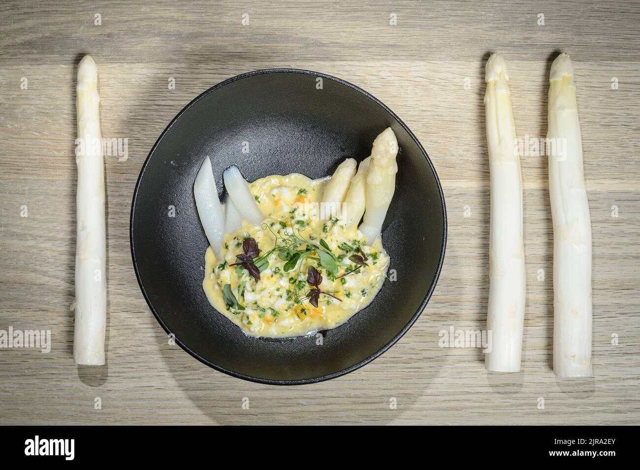 gustoso piatto di asparagi Foto Stock