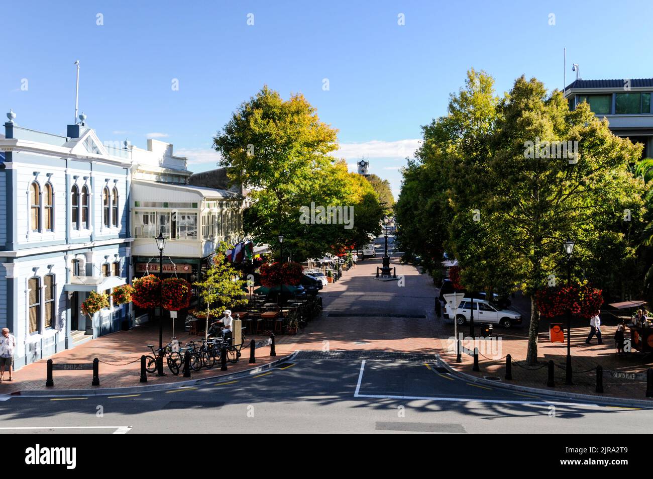 Su Church Hill verso Trafalgar Street a Nelson, su South Island in New Zeland Foto Stock