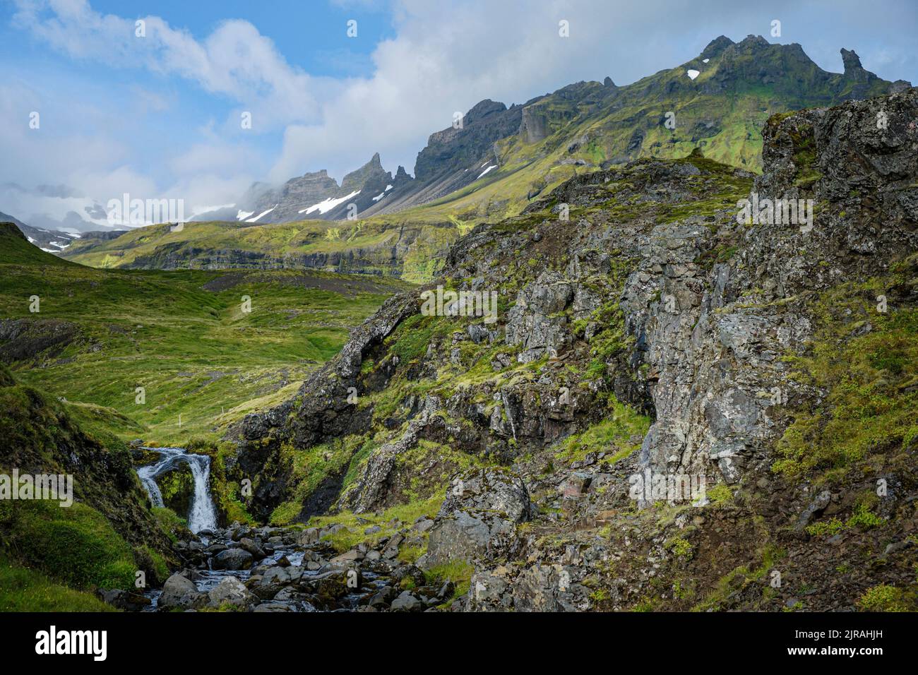 Paesaggio vicino alla città di Grundarfjordur sulla penisola di Snaefelsnes, Islanda Foto Stock