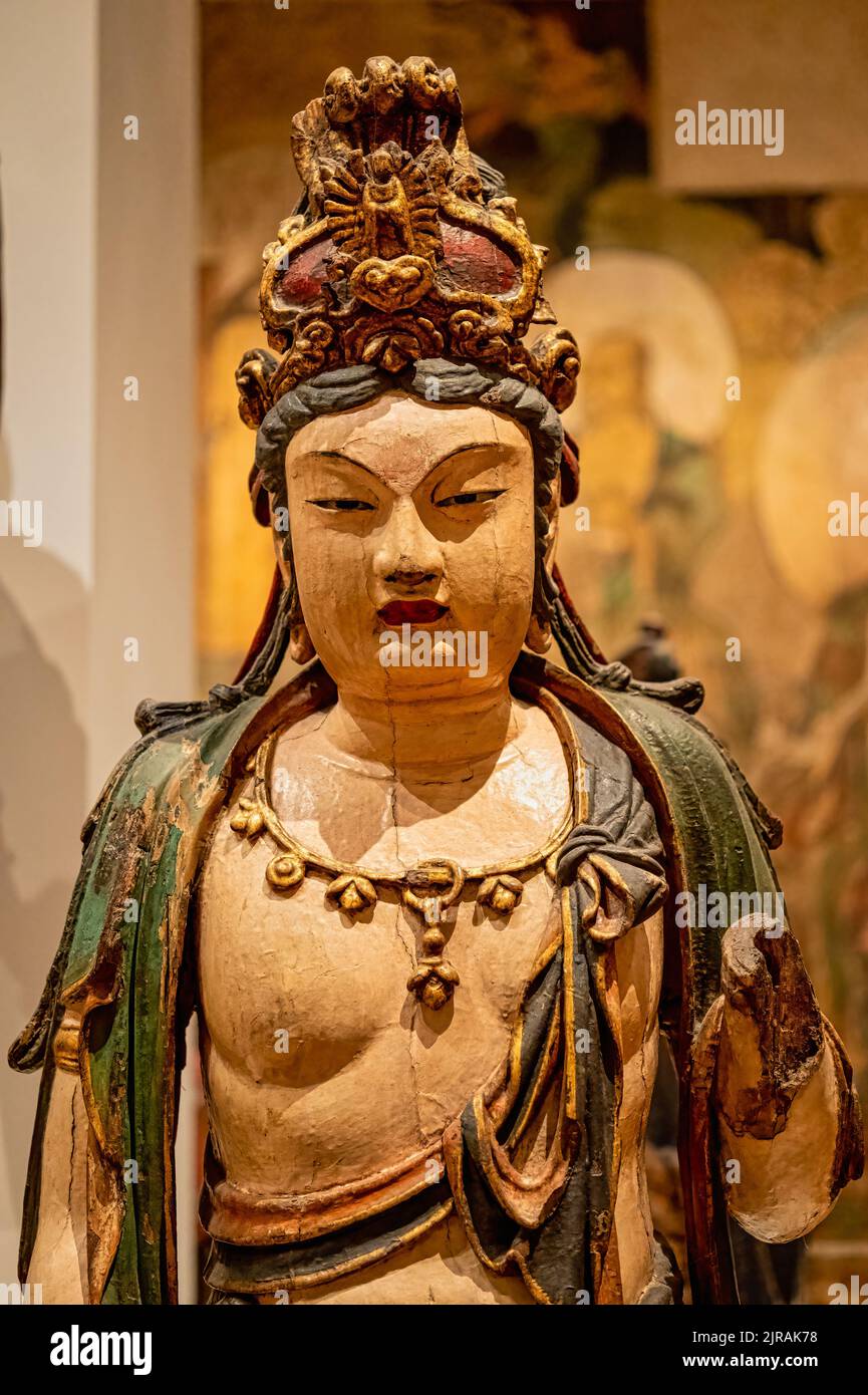 Guanyin (Avalokiteshvara) della dinastia Jin nella provincia di Shanxi. Elemento visto nel Royal Ontario Museum Foto Stock