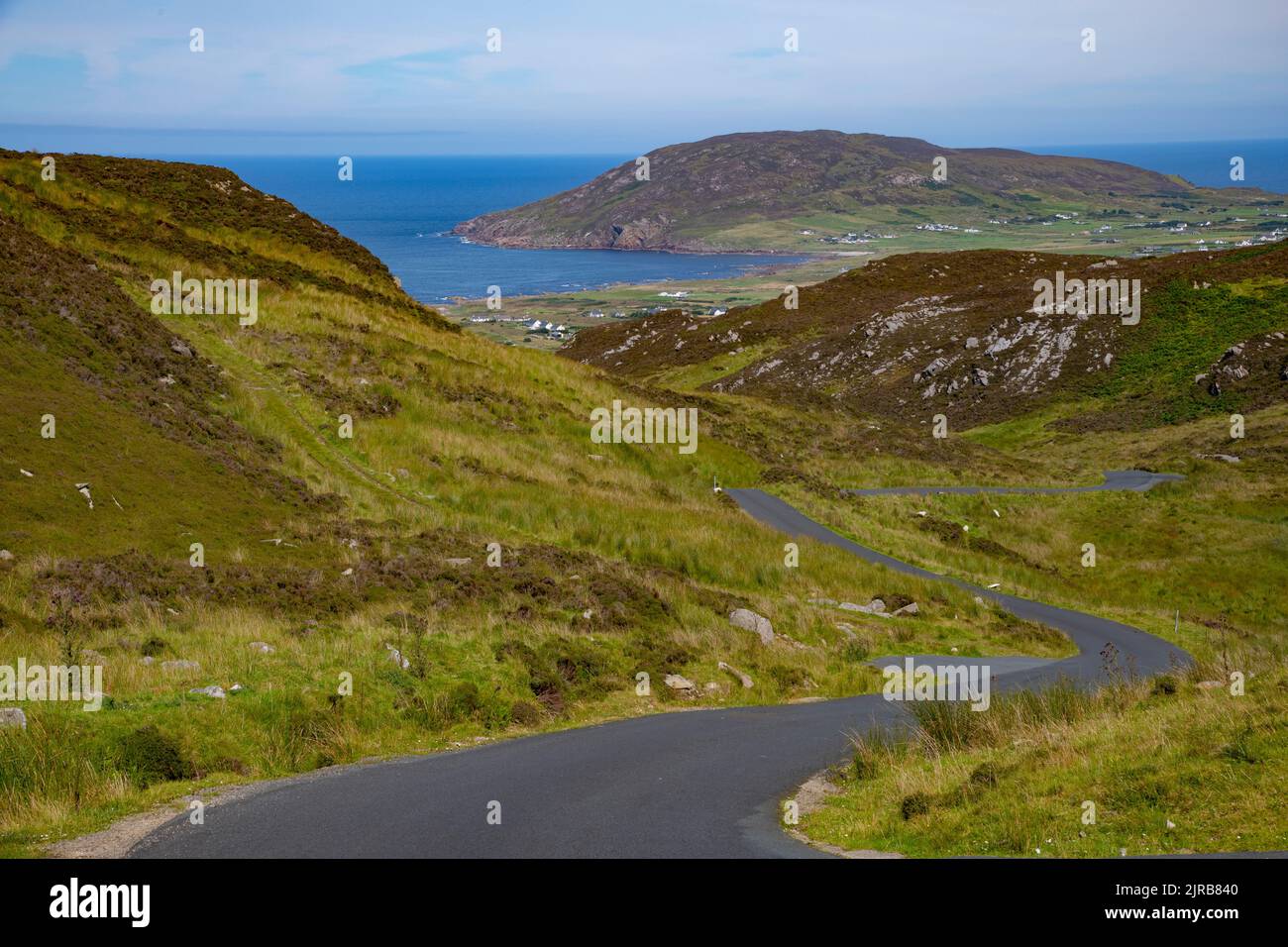 Gap of Mamore da Mamore Well e Grotto guardando giù per l'Isola di Doagh, Inishowen, County Donegal, Wild Atlantic Way, Irlanda Foto Stock