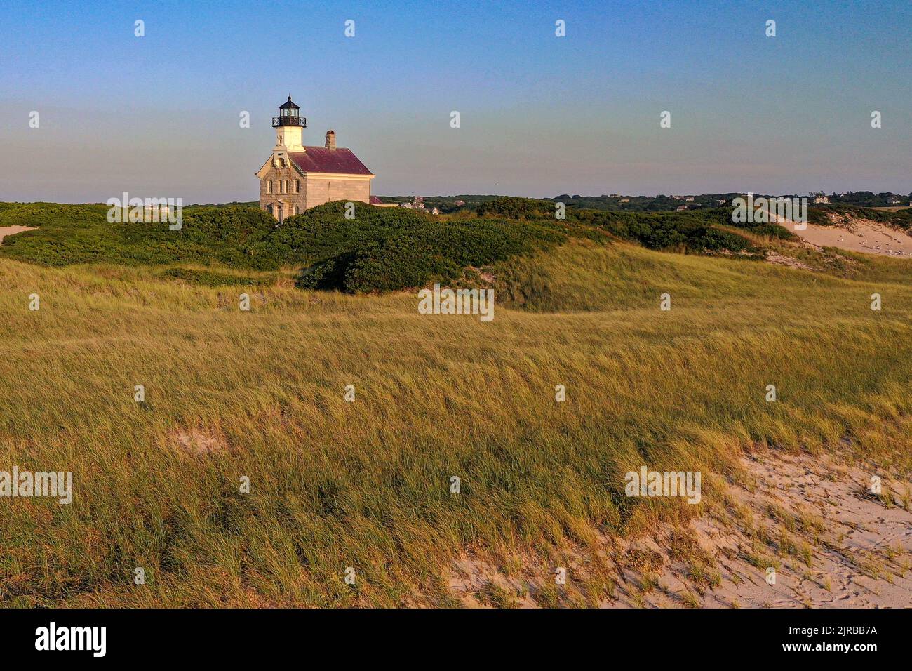 Foto estiva nel tardo pomeriggio del faro del Nord a New Shoreham, Block Island, Rhode Island. Foto Stock