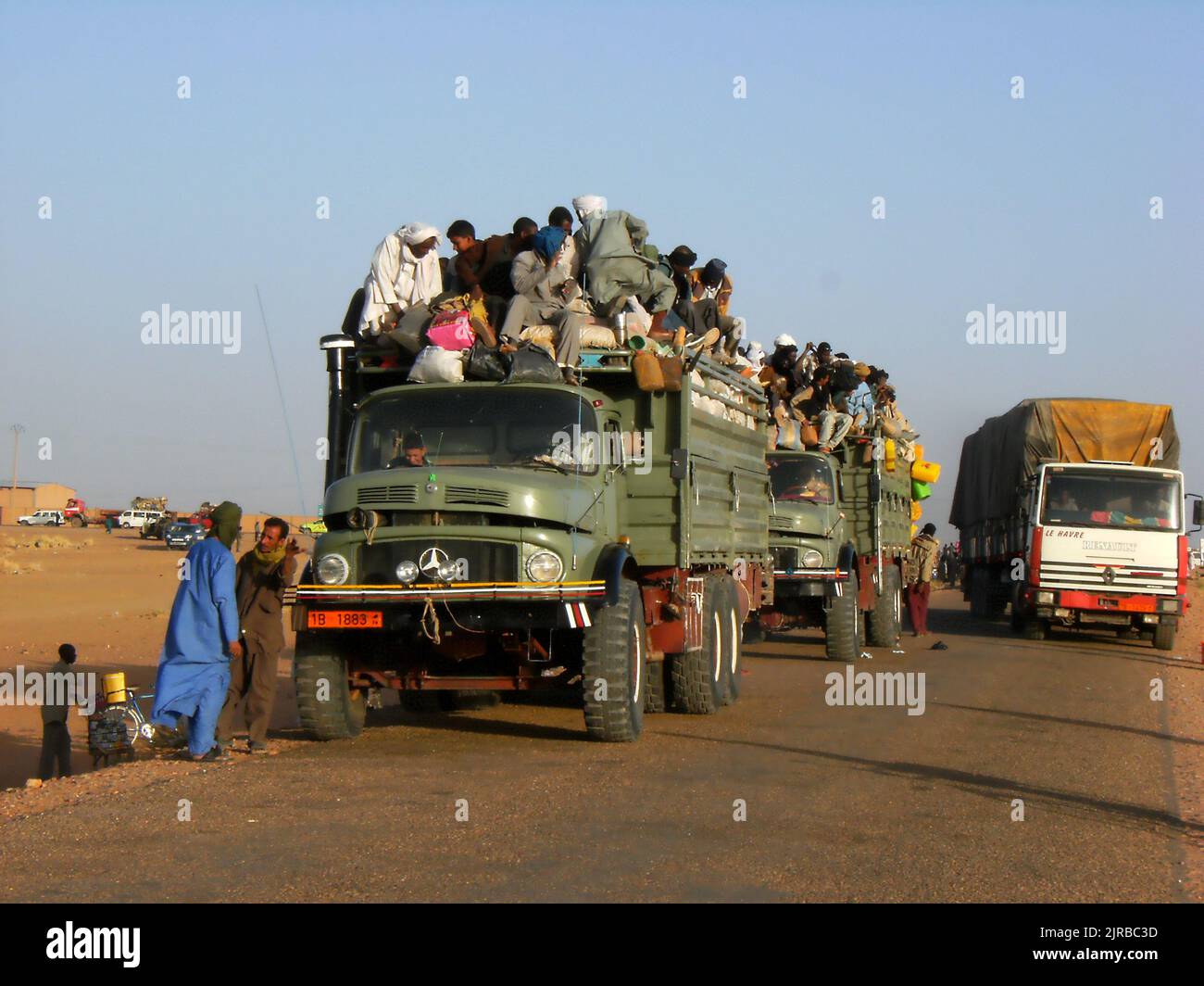 La Trans-Sahara Highway o TAH 2 è un progetto autostradale transnazionale proposto per preparare, migliorare e facilitare le formalità alle frontiere. Foto Stock