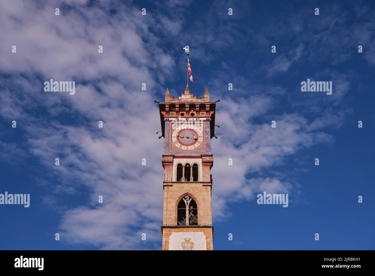 campanile della chiesa di san sebastiano nel comune di cavalese trentino Foto Stock