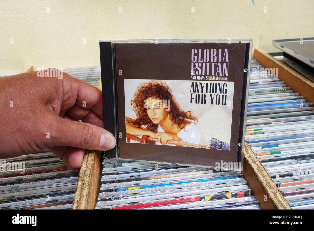 CD singolo: Gloria Estefan - 'Anything for You' Foto Stock