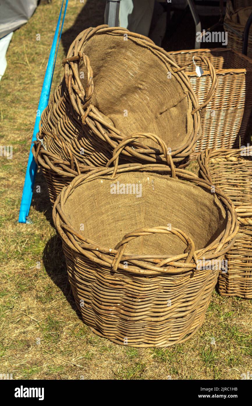 Cestini in vimini. Lytham 1940's Weekend 2022. Foto Stock
