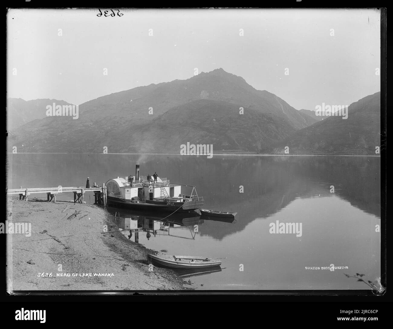 Capo del lago Wanaka, Nuova Zelanda, di Burton Brothers. Foto Stock