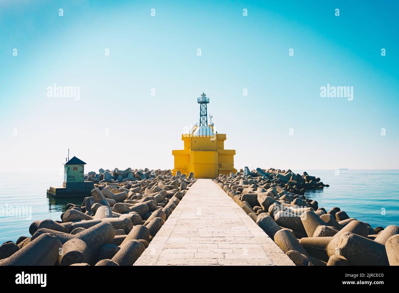 Faro di Punta Sabbioni in Italia. Punto di riferimento nella regione Veneto sul Mare Adriatico. Foto Stock