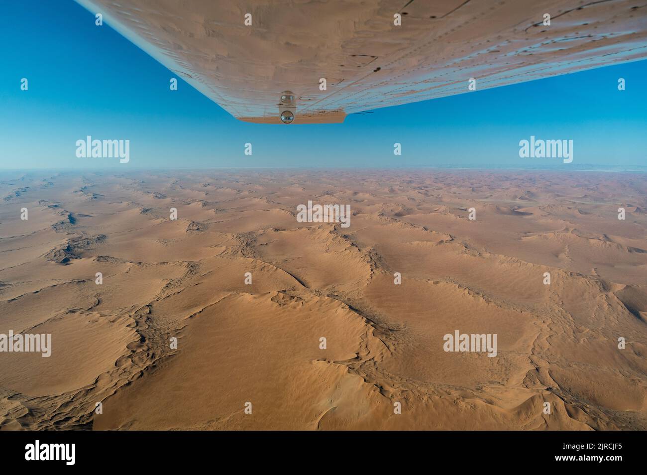 Veduta aerea da un aereo di deserto in Namibia Africa Foto Stock