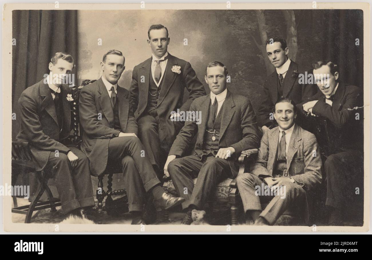 Gruppo di uomini, 1907-1914, Wellington, di Zak (Joseph Zachariah). Foto Stock
