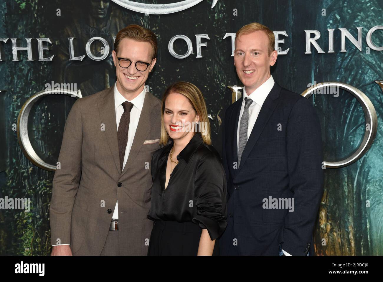 New York, Stati Uniti. 23rd ago, 2022. J. D. Payne, Lindsey Weber e Patrick McKay partecipano alla prima serie televisiva "The Lord of the Rings: Rings of Power" ad Alice Tully Hall di New York. Credit: SOPA Images Limited/Alamy Live News Foto Stock