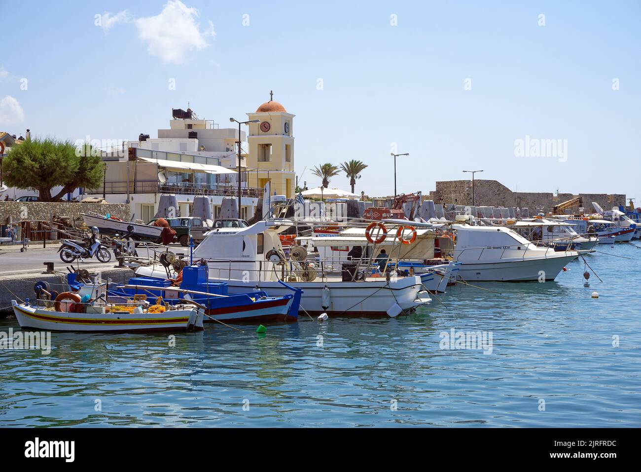 Fischerboote im Hafen von Ierapetra, der suedlichsten Stadt Griechenlands, Kreta, Griechenland, Europa | pescherecci nel porto di Ierapetra, Th Foto Stock