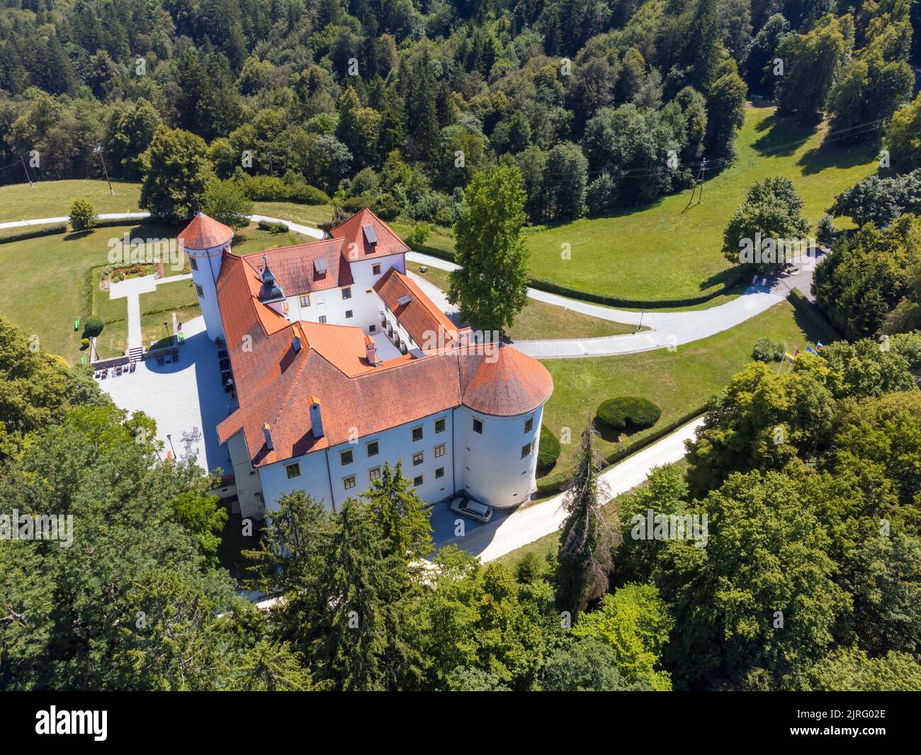 Bella vista aerea del castello di Bogensperk, Litija, Slovenia. Foto Stock