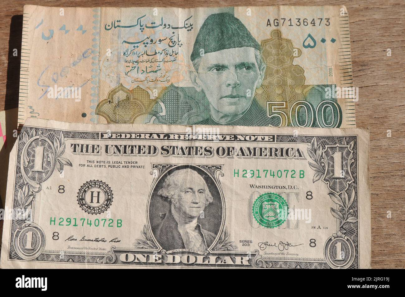 Kastrup/Copenahgen /Danimarca/24 Agosto 2022/Dollaro americano vers Pakistans rupia pakistan economia alto prezzo di cibo ed energia in Pakistan. (Foto. Foto di Francis Joseph Dean/Dean. Foto Stock