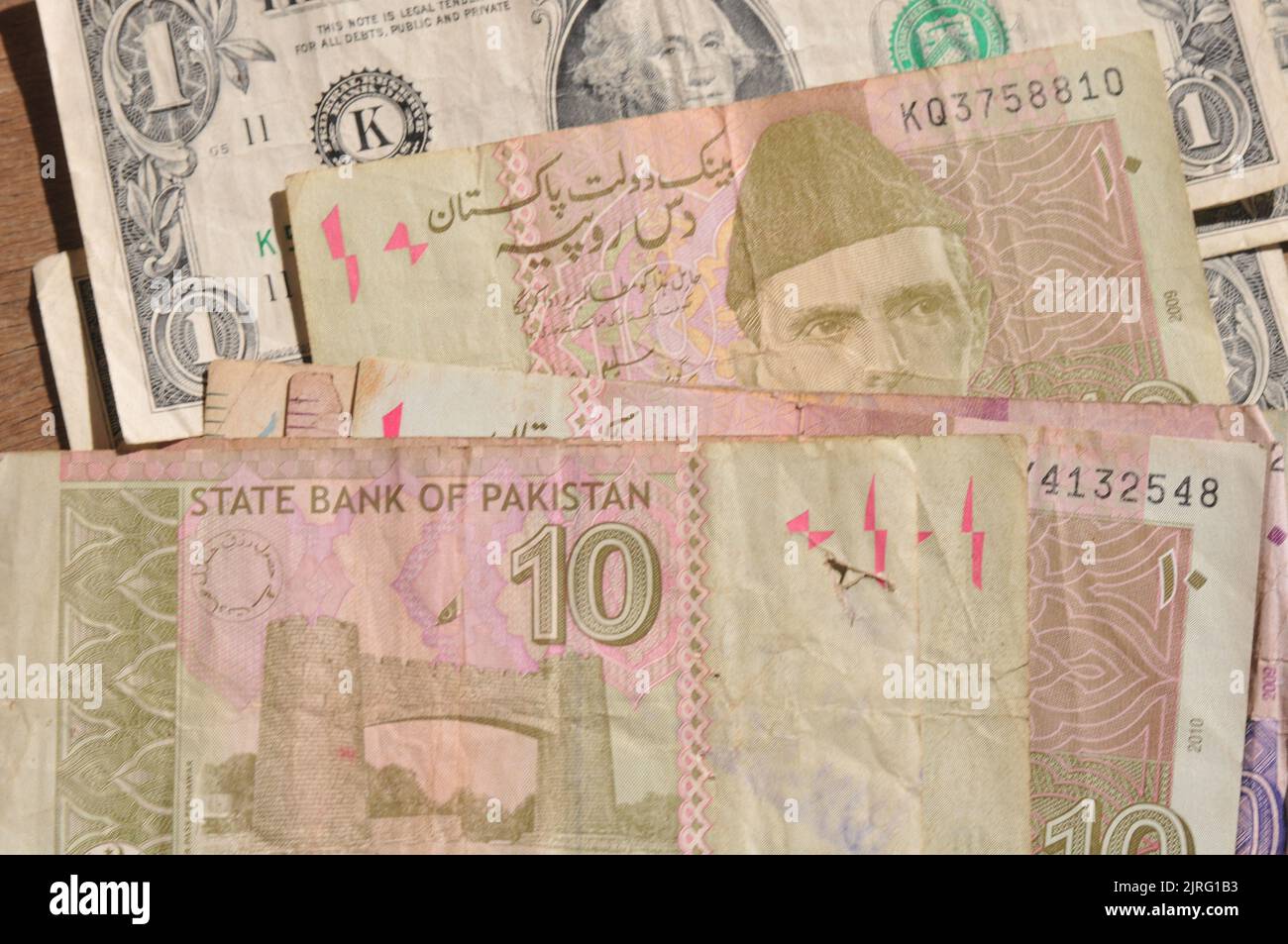 Kastrup/Copenahgen /Danimarca/24 Agosto 2022/Dollaro americano vers Pakistans rupia pakistan economia alto prezzo di cibo ed energia in Pakistan. (Foto. Foto di Francis Joseph Dean/Dean. Foto Stock