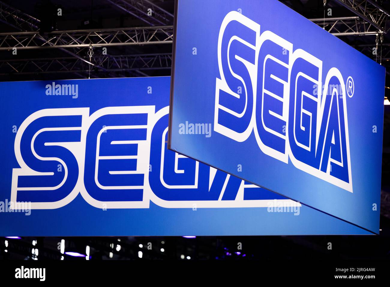 Colonia, Germania. 24th ago, 2022. Il logo di sega a Gamescom. Dopo due edizioni senza un pubblico, il video gioco fiera Gamescom a Colonia è ricominciato con i visitatori. Credit: Rolf Vennenbernd/dpa/Alamy Live News Foto Stock