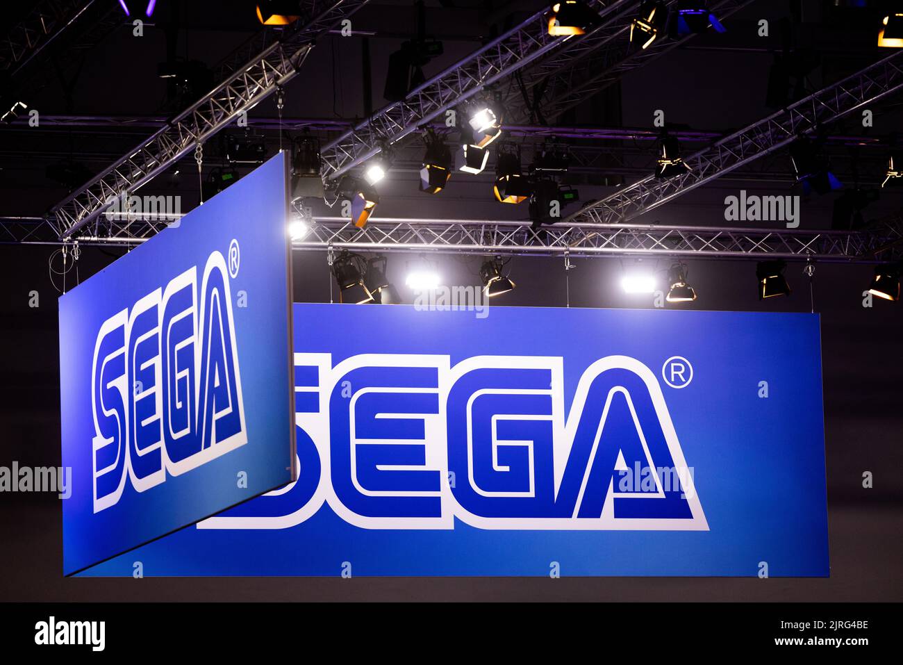 Colonia, Germania. 24th ago, 2022. Il logo di sega a Gamescom. Dopo due edizioni senza un pubblico, il video gioco fiera Gamescom a Colonia è ricominciato con i visitatori. Credit: Rolf Vennenbernd/dpa/Alamy Live News Foto Stock