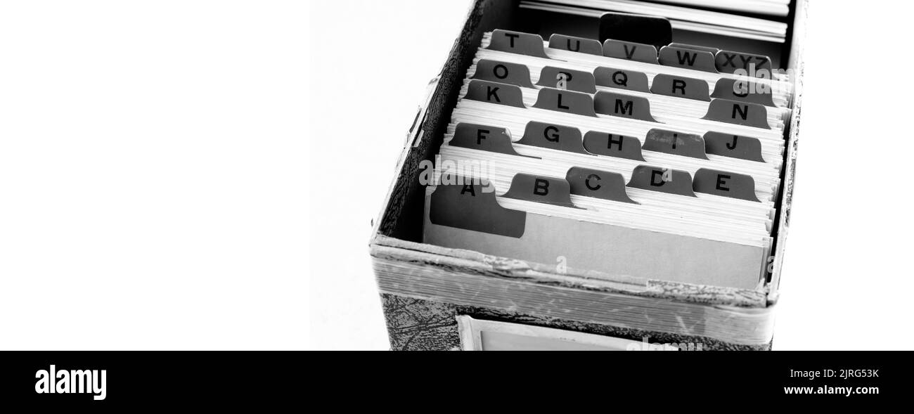 Primo piano di schede indice per la scuola di business o home organizzazione organizzare nomi informazioni Foto Stock