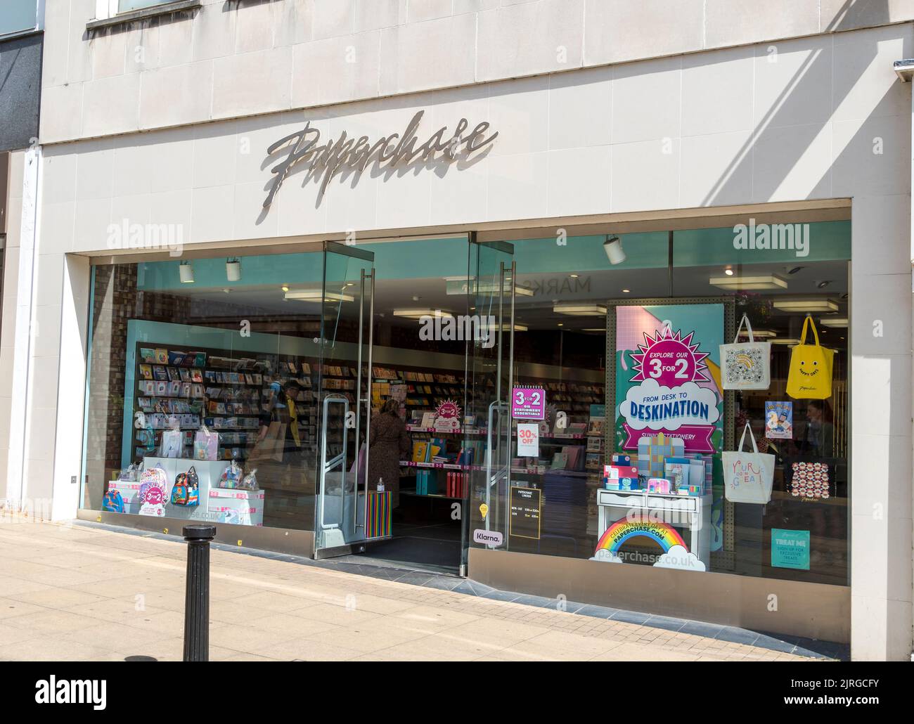 Paperchase negozio per biglietti di auguri e cancelleria High Street Lincoln City 2022 Foto Stock