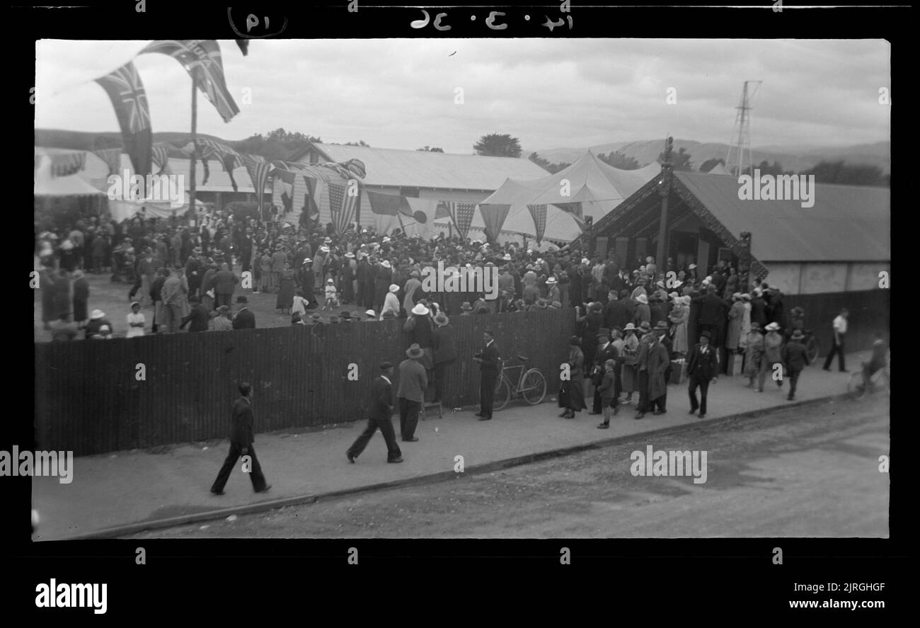 Apertura ufficiale di Raukawa, 14 marzo 1936, Ōtaki, di Leslie Adkin. Foto Stock