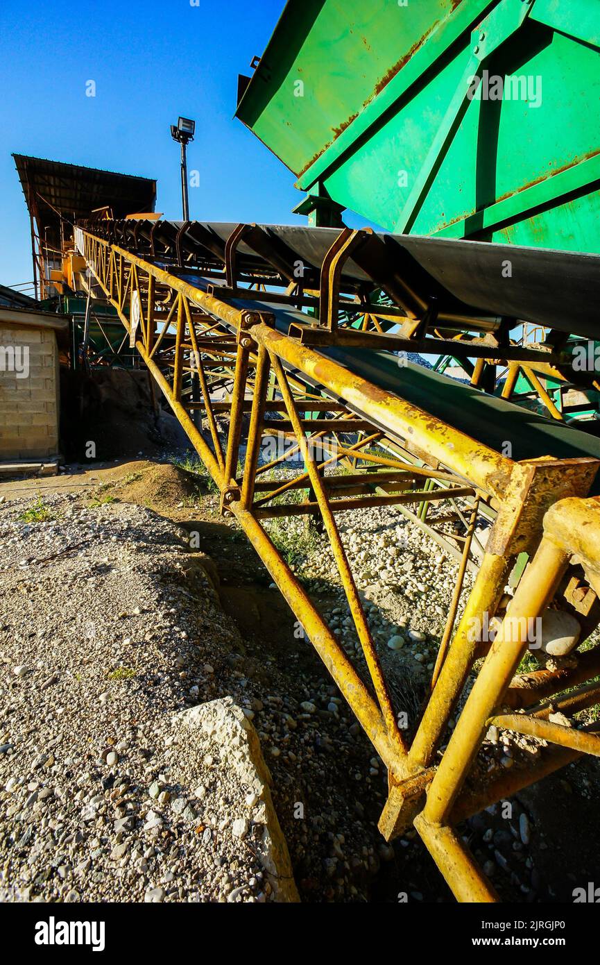 Industriale di cava di ghiaia e sabbia Raffineria di pietra Foto Stock