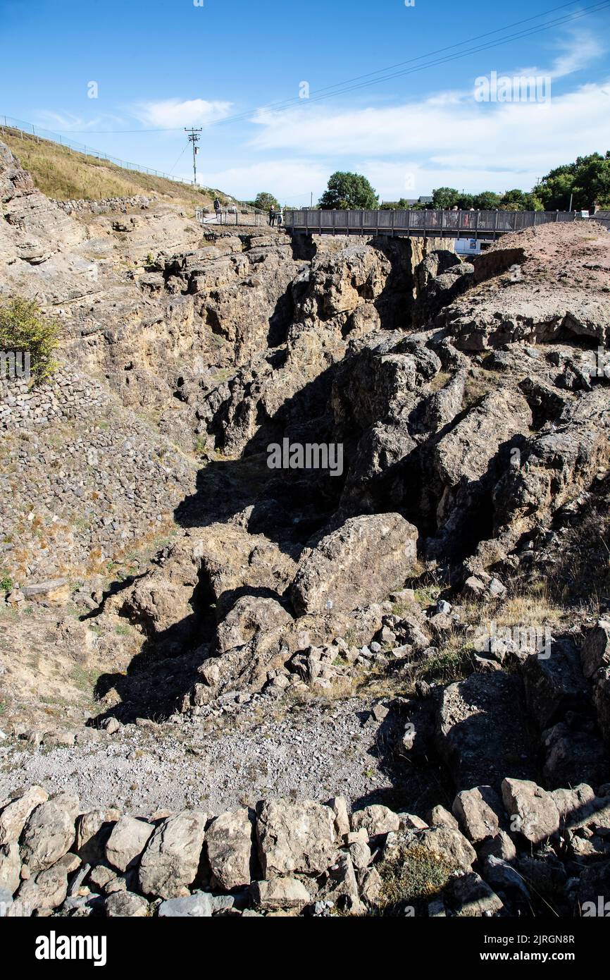 Gli scavi sopra la superficie presso le miniere di rame dell'età del bronzo delle grandi Orme Llandudno, rivelati nel 1987 durante il paesaggio, hanno rivelato una scoperta storica Foto Stock
