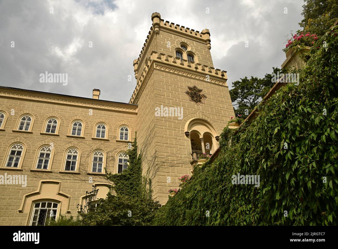 Castello di Chyse in Czechia, Europa è un maniero del 12 ° secolo, ristrutturato a metà del 20 ° secolo dalla famiglia Lazansky. Foto Stock