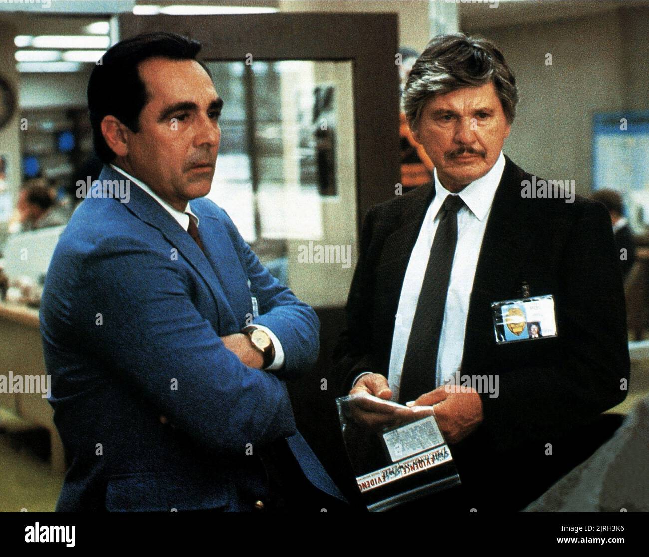 PERRY LOPEZ, Charles Bronson, KINJITE: VIETATO SOGGETTI, 1989 Foto Stock