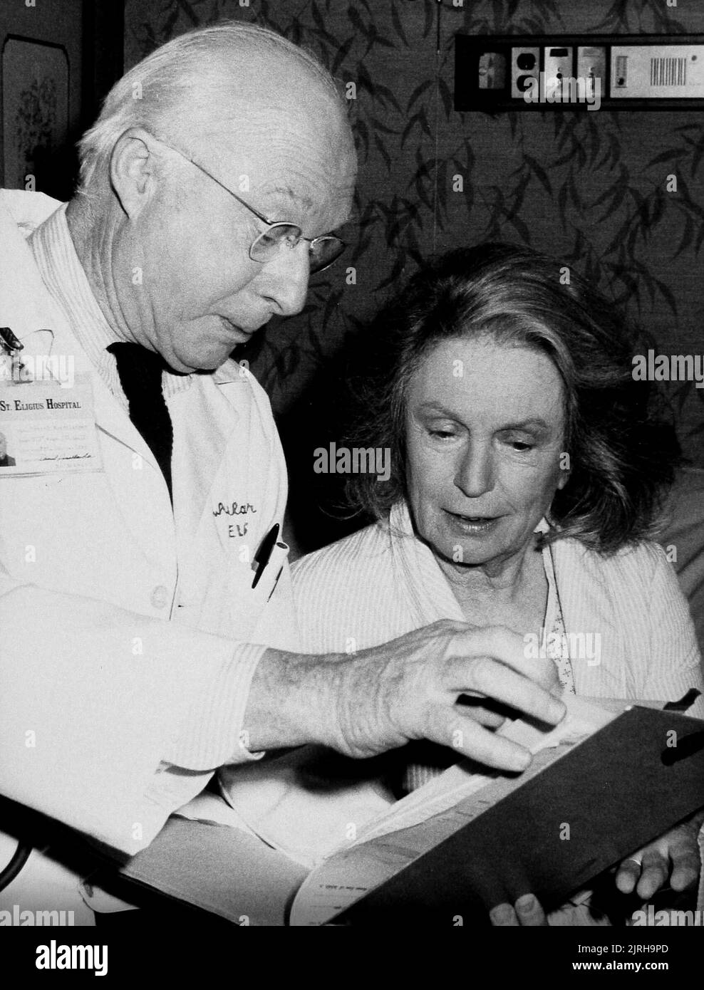 NORMAN LLOYD, GERALDINE FITZGERALD, ST. ALTROVE, 1982 Foto Stock